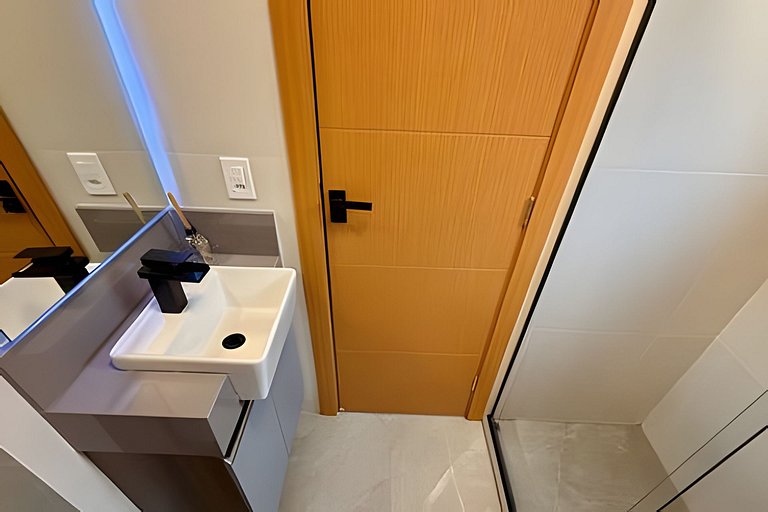 Flat 22 com Ar Condicionado prox. ao Metrô Belém