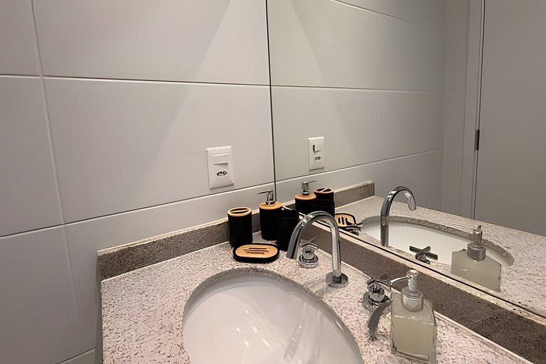 Piscina Coberta · 25º Andar · C/ Vaga de garagem