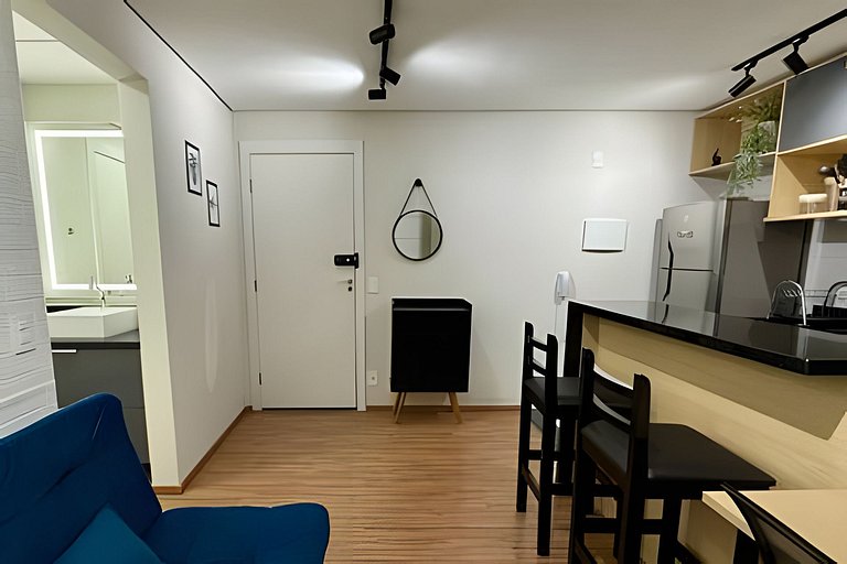 Completo e funcional, ao lado do Metrô e Allianz