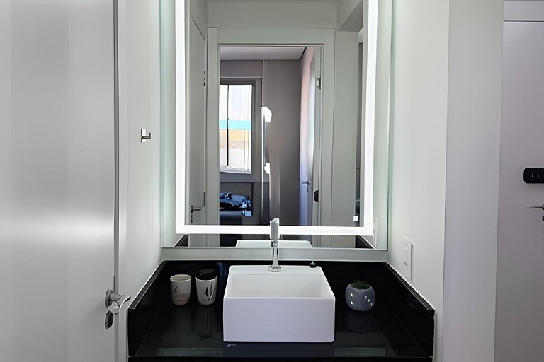 Completo e funcional, ao lado do Metrô e Allianz