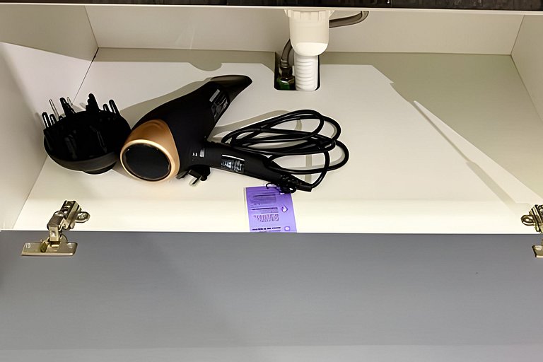 Completo e funcional, ao lado do Metrô e Allianz