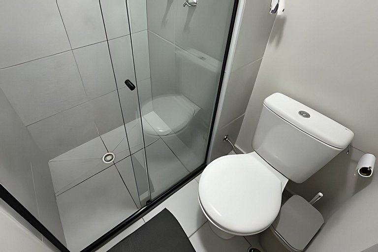 Completo e funcional, ao lado do Metrô e Allianz