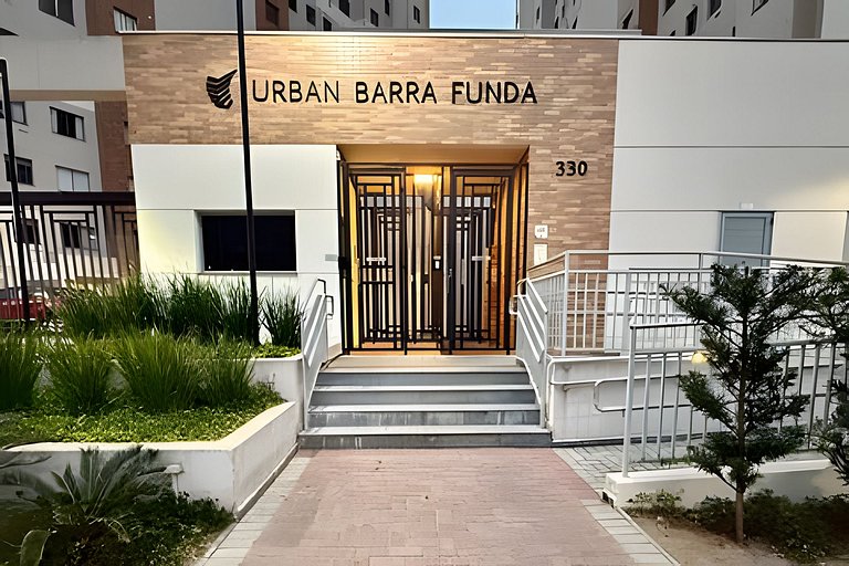 Completo e funcional, ao lado do Metrô e Allianz