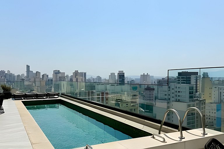 Quarto + Cozinha Completa e Piscina no 15º Andar