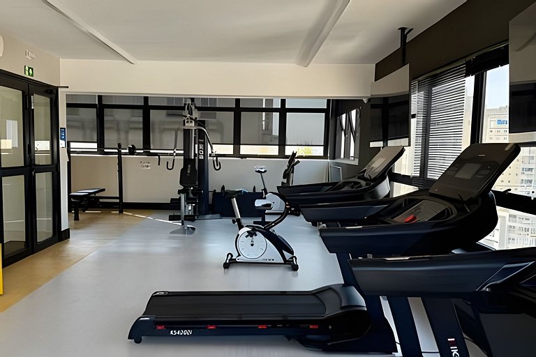 Quarto + Cozinha Completa e Piscina no 15º Andar