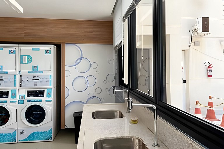 Quarto + Cozinha Completa e Piscina no 15º Andar