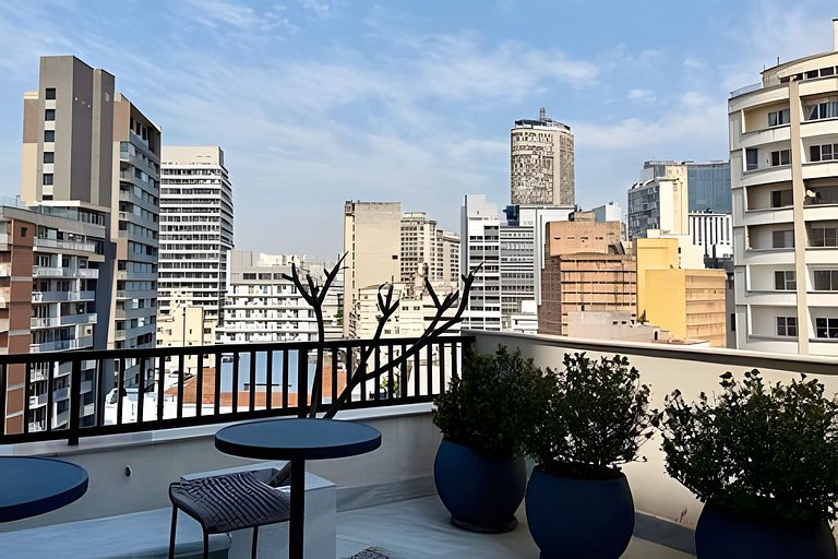 Quarto + Cozinha Completa e Piscina no 15º Andar