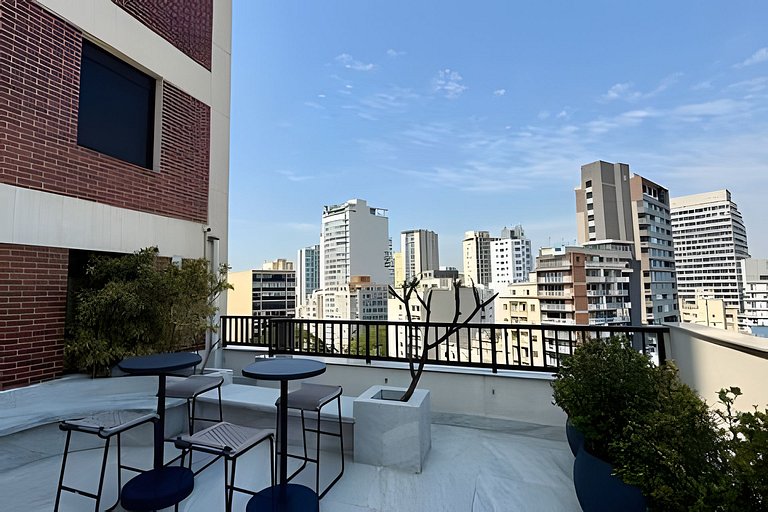 Quarto + Cozinha Completa e Piscina no 15º Andar