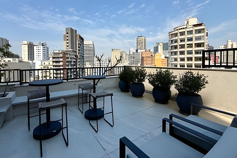 Quarto + Cozinha Completa e Piscina no 15º Andar