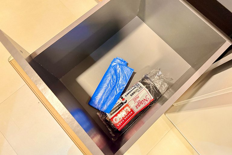 Studio 02 Cinema com Projetor e Enxoval de Hotel