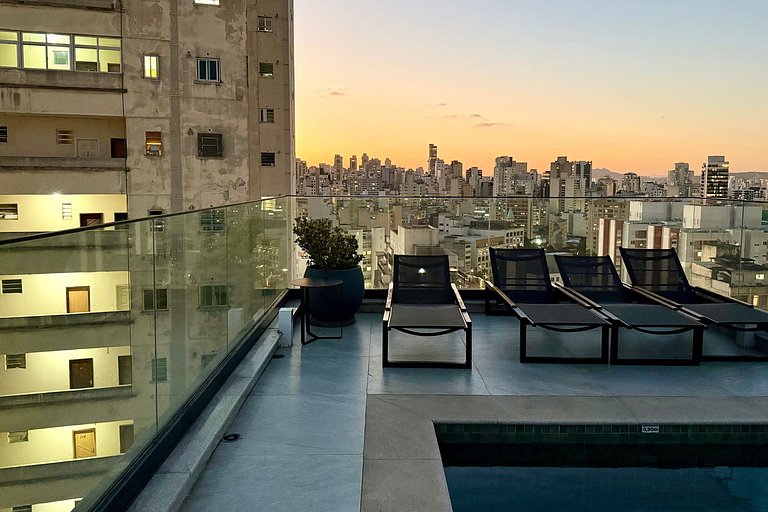 Quarto + Cozinha Completa e Piscina no 15º Andar