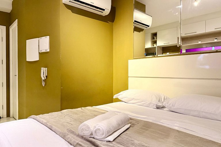 Studio c/ Ar-Condicionado pertinho da Liberdade