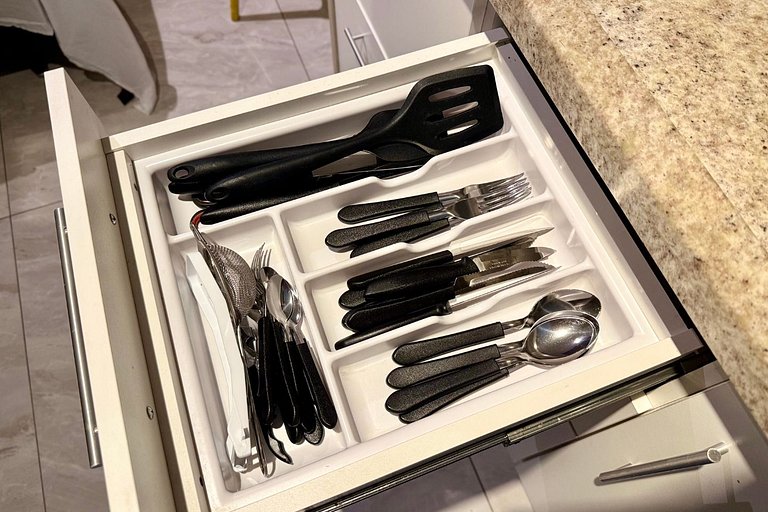 Studio c/ Ar-Condicionado pertinho da Liberdade