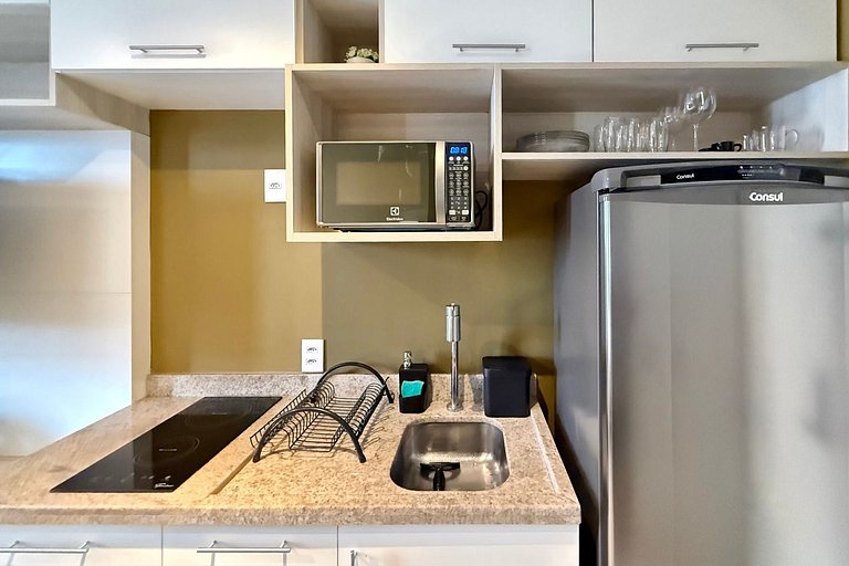 Studio c/ Ar-Condicionado pertinho da Liberdade