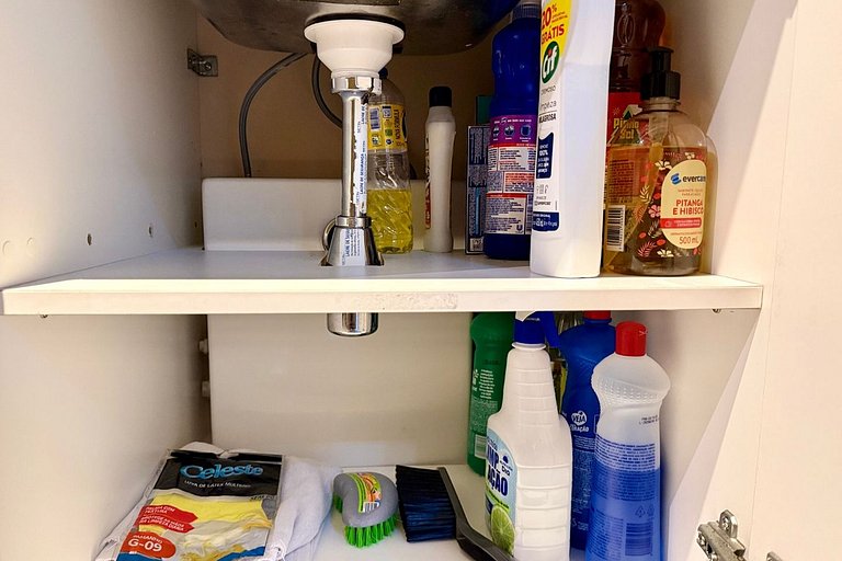 Studio c/ Ar-Condicionado pertinho da Liberdade