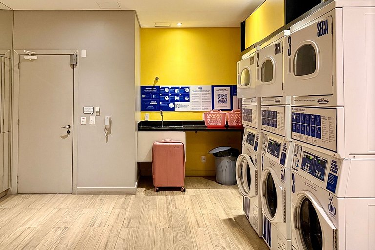 Studio c/ Ar-Condicionado pertinho da Liberdade