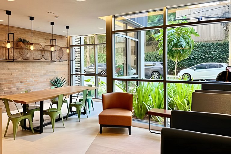 Loft c/ Mezanino · Pé-direito Alto · Até 4 pessoas