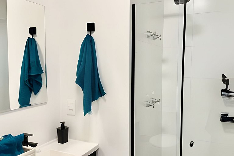 Loft c/ Mezanino · Pé-direito Alto · Até 4 pessoas