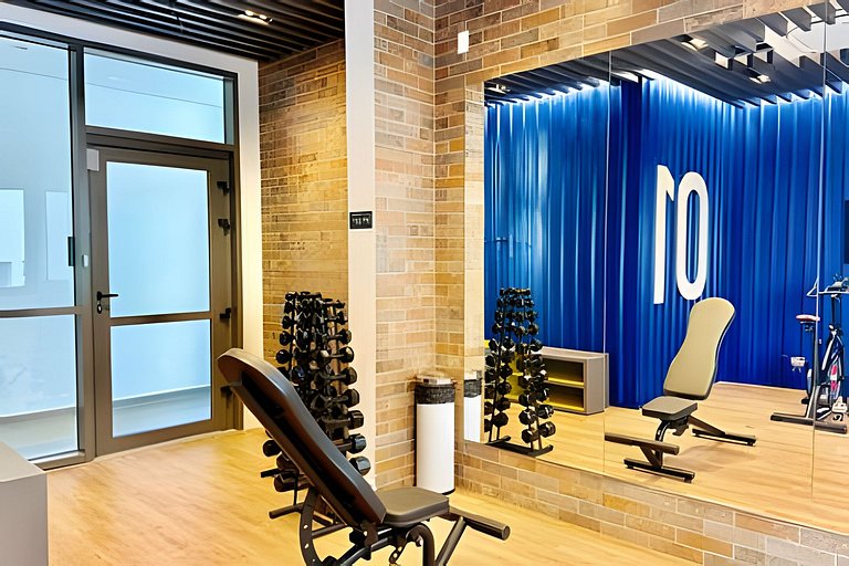 Loft c/ Mezanino · Pé-direito Alto · Até 4 pessoas