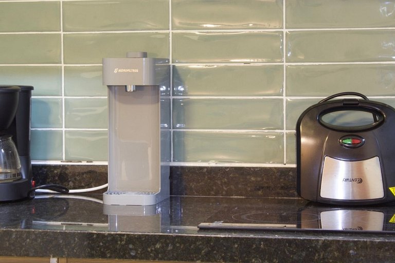 Studio 05 amplo com ar condicionado e 2 varandas