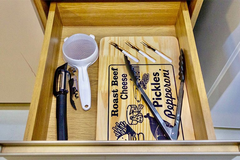 Studio 05 amplo com ar condicionado e 2 varandas