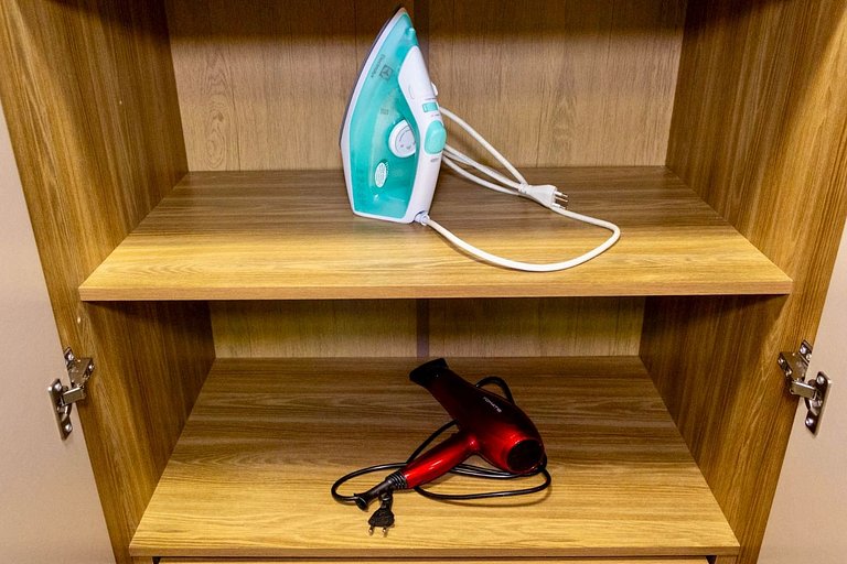 Studio 05 amplo com ar condicionado e 2 varandas